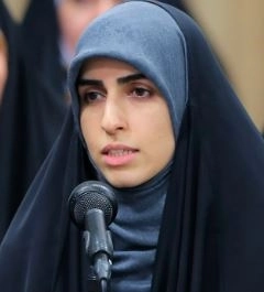 انسیه سادات هاشمی