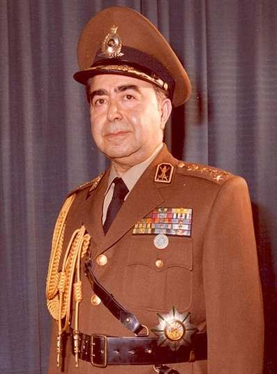 حسین فردوست